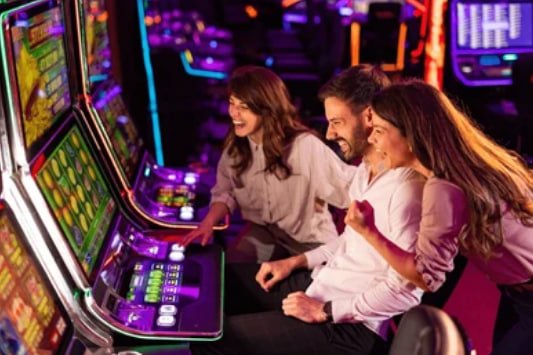 Tampilan platform misteribet di layar ponsel pengguna Indonesia